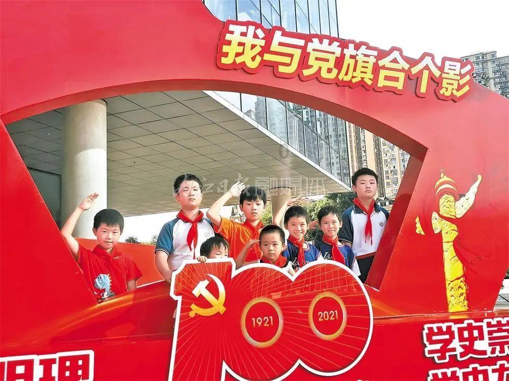 小猫钓鱼游戏龙王版有船